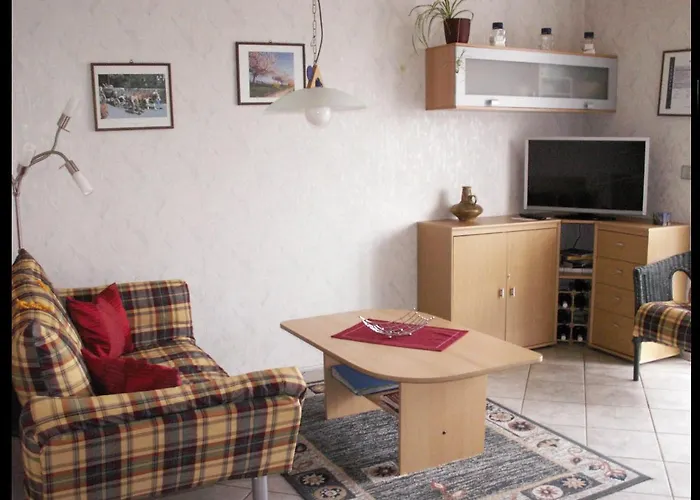 Haus Am Fuerstenweg Apartamento Neustadt an der Weinstraße